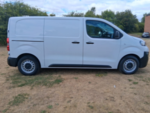 2022 Peugeot Expert 1.5 Bluehdi 1000 Professional Premium Standard Panel Van 6dr Diesel Manual Mwb Euro 6 (s/s) (100 Bhp) in White — image 6