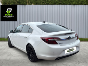 2016 Vauxhall Insignia 2.0 Cdti Ecoflex Elite Nav in White — image 3