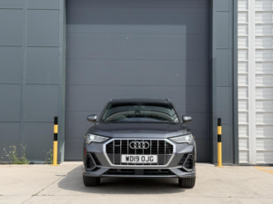 2019 Audi Q3 2.0 Tfsi 40 S Line S Tronic Quattro Euro 6 (s/s) 5dr in Grey — image 2