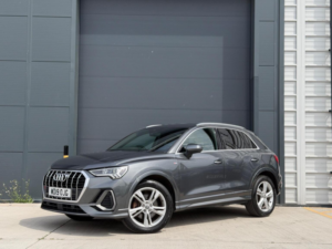 2019 Audi Q3 2.0 Tfsi 40 S Line S Tronic Quattro Euro 6 (s/s) 5dr in Grey — image 3
