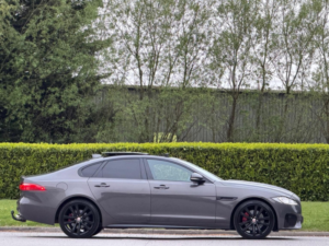 2016 Jaguar Xf 3.0d V6 S Auto Euro 6 (s/s) 4dr in Grey — image 2