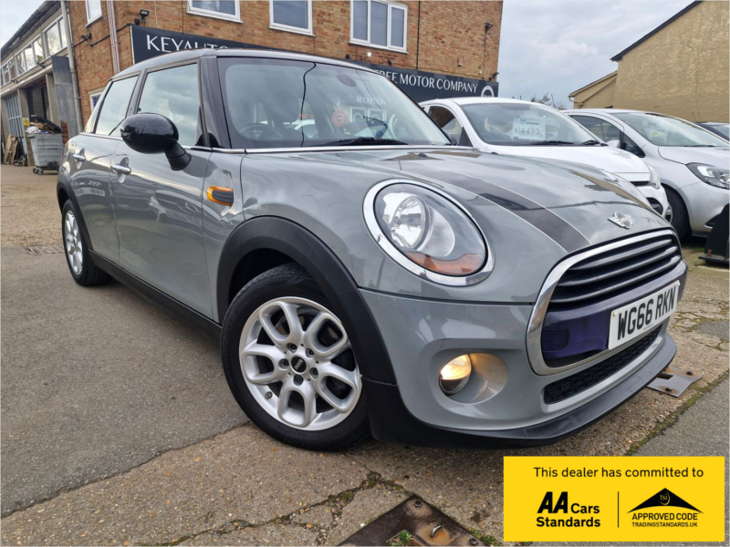 2016 MINI Hatch 1.5 Cooper D Hatchback 5dr Diesel Manual Euro 6 (s/s) (116 Ps) in Grey — image 1