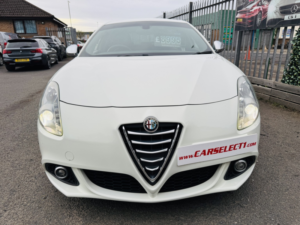 2015 Alfa Romeo Giulietta Sportiva Automatic in White — image 2