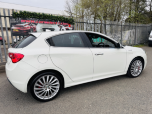 2015 Alfa Romeo Giulietta Sportiva Automatic in White — image 5