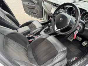 2015 Alfa Romeo Giulietta Sportiva Automatic in White — image 6