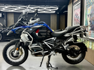 2024 BMW R 1250 Gs Adventure Te in Blue — image 4