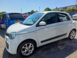 2015 Renault Twingo 1.0 Dynamique Sce 70 Stop & Start in White — image 2