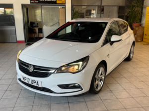 2017 Vauxhall Astra 1.4 I Turbo Sri in White — image 5