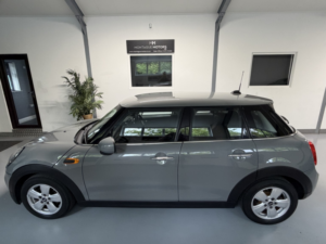 2014 MINI Hatch 1.5 5-Door Hatch Cooper D in Grey — image 2