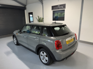 2014 MINI Hatch 1.5 5-Door Hatch Cooper D in Grey — image 3