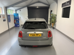 2014 MINI Hatch 1.5 5-Door Hatch Cooper D in Grey — image 6