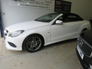 2015 Mercedes-Benz E Class 2.1 E220 Bluetec Amg Line Cabriolet G-Tronic+ Euro 6 (s/s) 2dr in White — image 3