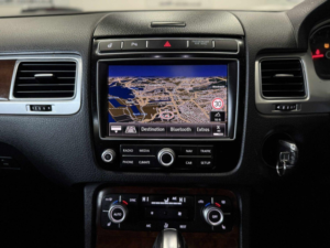 2017 Volkswagen Touareg 3.0 Tdi V6 Bluemotion Tech Se in Black — image 6