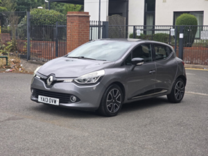 2013 Renault Clio 1.2 16v Dynamique Medianav Hatchback 5dr Petrol Manual Euro 5 (75 Ps) in Grey — image 3