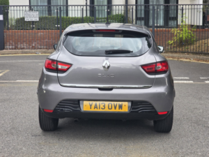2013 Renault Clio 1.2 16v Dynamique Medianav Hatchback 5dr Petrol Manual Euro 5 (75 Ps) in Grey — image 5