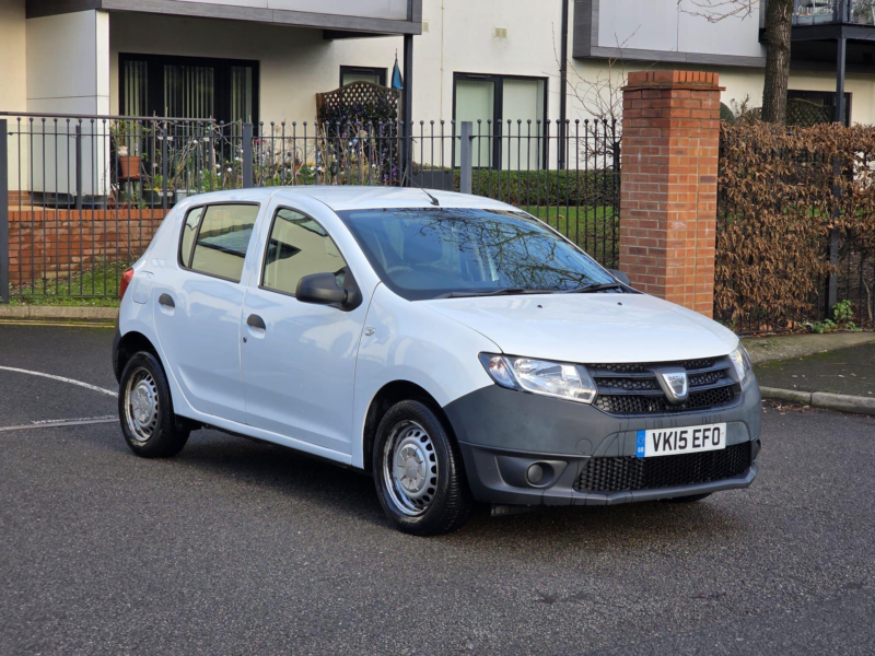 2015 Dacia Sandero 1.2 Access Euro 5 5dr in White — image 1