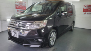 2013 Honda Stepwagon Spada 2.0 Auto 7 Seats in Black — image 3