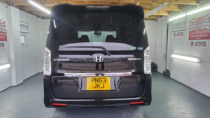 2013 Honda Stepwagon Spada 2.0 Auto 7 Seats in Black — image 4