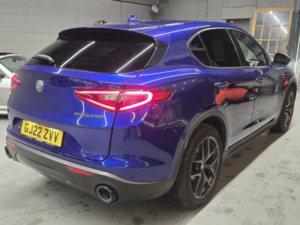 2022 Alfa Romeo Stelvio 2.0 2.0 Turbo Petrol 200hp AWD Sprint in Blue — image 6