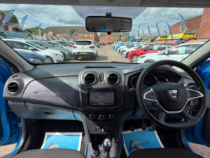2017 Dacia Sandero Stepway 0.9 Tce Laureate Euro 6 (s/s) 5dr in Blue — image 2