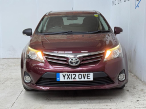 2012 Toyota Avensis 2.0 D-4d Tr Tourer Euro 5 5dr in Red — image 2