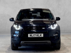 2017 Land Rover Discovery Sport 2.0 Td4 Hse Black Auto 4WD Euro 6 (s/s) 5dr in Black — image 2