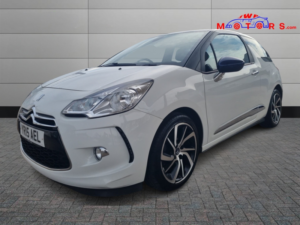 2015 Citroen Ds3 1.2 Puretech Dstyle Plus in White — image 3
