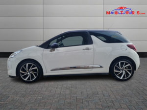 2015 Citroen Ds3 1.2 Puretech Dstyle Plus in White — image 4