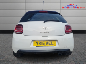 2015 Citroen Ds3 1.2 Puretech Dstyle Plus in White — image 6