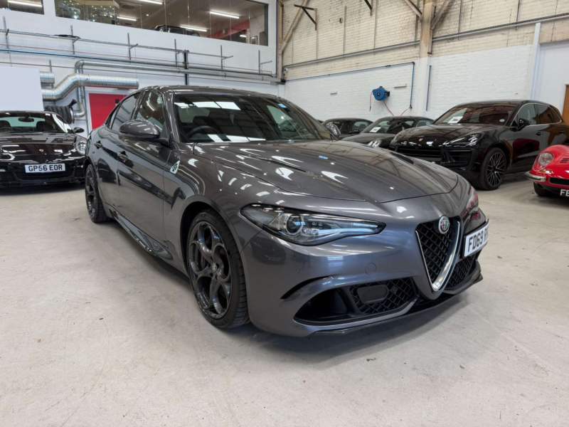 2020 Alfa Romeo Giulia 2.9 Giulia V6 Bi-T Quadrifoglio Auto 4dr in Grey — image 1