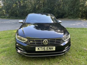 2015 Volkswagen Passat 2.0 Tdi Bluemotion Tech R-Line in Black — image 3