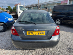 2005 Ford Mondeo 2.0 Tdci Siv Zetec 5dr in Grey — image 5