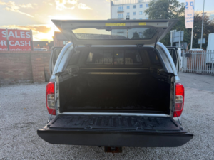 2018 Nissan Navara 2.3 Dci Tekna Auto 4WD Euro 6 4dr in Silver — image 6