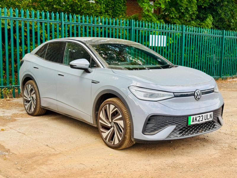 2023 Volkswagen Id.5 Pro Performance 77kwh Style SUV 5dr Electric Auto (204 Ps) in Grey — image 1