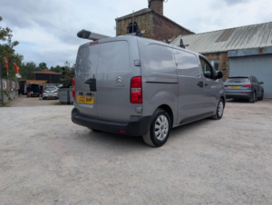 2022 Citroen Dispatch 1.5 Bluehdi 1000 Enterprise Pro M Fwd 2 Euro 6 (s/s) 6dr in Grey — image 3