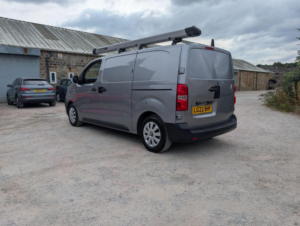 2022 Citroen Dispatch 1.5 Bluehdi 1000 Enterprise Pro M Fwd 2 Euro 6 (s/s) 6dr in Grey — image 5