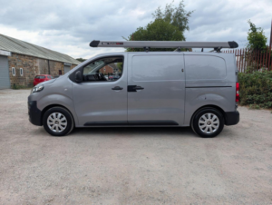 2022 Citroen Dispatch 1.5 Bluehdi 1000 Enterprise Pro M Fwd 2 Euro 6 (s/s) 6dr in Grey — image 6