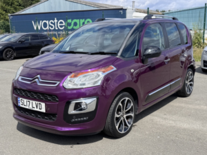 2017 Citroen C3 Picasso 1.6 Bluehdi Platinum in Purple — image 6