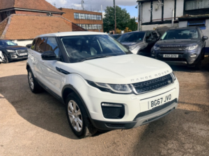 2017 Land Rover Range Rover Evoque Td4 Se Tech in White — image 4