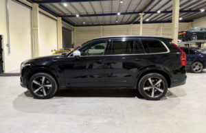 2019 Volvo Xc90 2.0h T8 Twin Engine 11.6kwh R-Design Auto 4WD Euro 6 (s/s) 5dr in Black — image 4