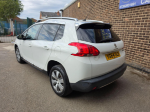 2014 Peugeot 2008 1.2 Vti Puretech Crossway Euro 5 5dr in White — image 3