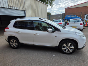 2014 Peugeot 2008 1.2 Vti Puretech Crossway Euro 5 5dr in White — image 6