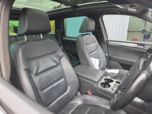 2015 Volkswagen Touareg 3.0 Tdi V6 Bluemotion Tech R-Line SUV 5dr Diesel Tiptronic 4WD Euro 6 (s/s) (262 Ps) in Blue — image 5