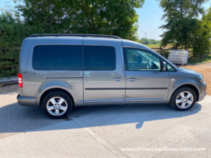 2014 Volkswagen Caddy Maxi Life 1.6 Tdi Cr in Grey — image 4
