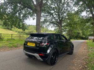 2014 Land Rover Range Rover Evoque 2.2 Sd4 Dynamic SUV 5dr Diesel Auto 4WD Euro 5 (s/s) (190 Ps) in Black — image 3