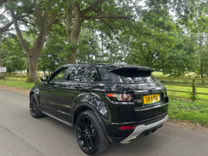2014 Land Rover Range Rover Evoque 2.2 Sd4 Dynamic SUV 5dr Diesel Auto 4WD Euro 5 (s/s) (190 Ps) in Black — image 6