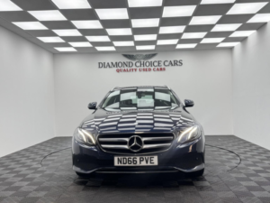 2016 Mercedes-Benz E Class 2.0 E220d Se in Blue — image 2