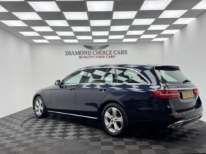 2016 Mercedes-Benz E Class 2.0 E220d Se in Blue — image 4