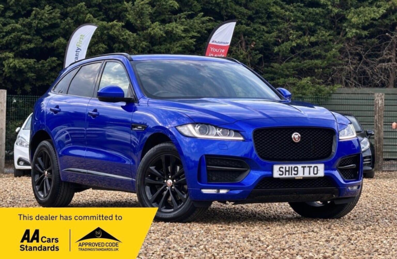 2019 Jaguar F-Pace 2.0 D180 R-Sport Auto AWD Euro 6 (s/s) 5dr in Blue — image 1