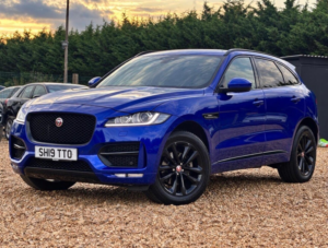 2019 Jaguar F-Pace 2.0 D180 R-Sport Auto AWD Euro 6 (s/s) 5dr in Blue — image 3
